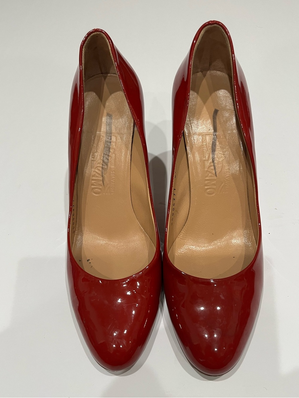 Salvatore Ferragamo Red Patent Leather‎ Round-Toe Pumps Sz. 8
